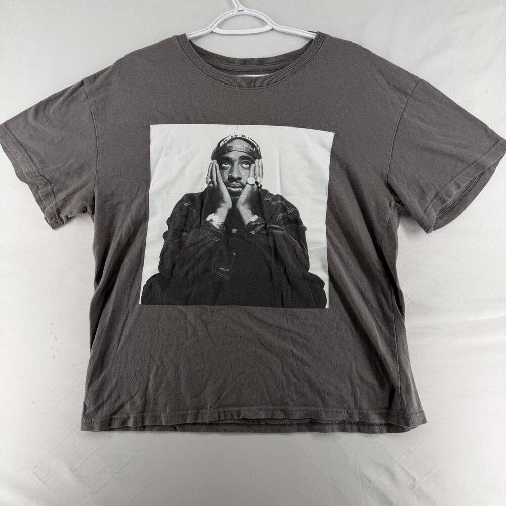 1363 WXL 2Pac Tupac Shakur Hands on Face Graphic T-Shirt